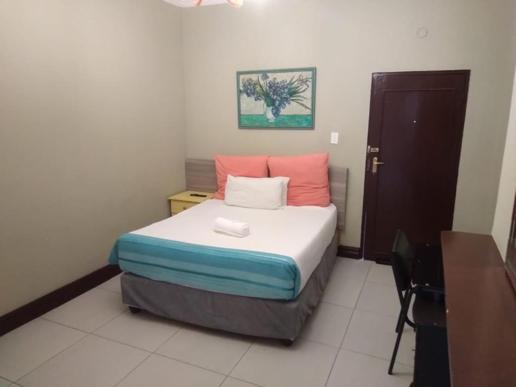 G&G Guesthouse ヨハネスブルグ エクステリア 写真
