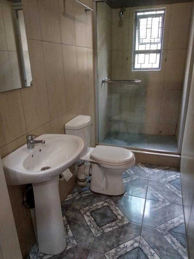 G&G Guesthouse ヨハネスブルグ エクステリア 写真