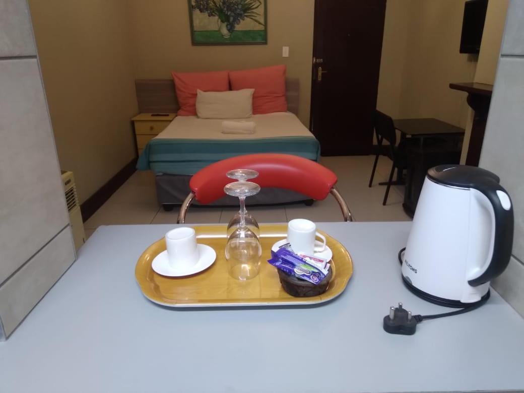 G&G Guesthouse ヨハネスブルグ エクステリア 写真